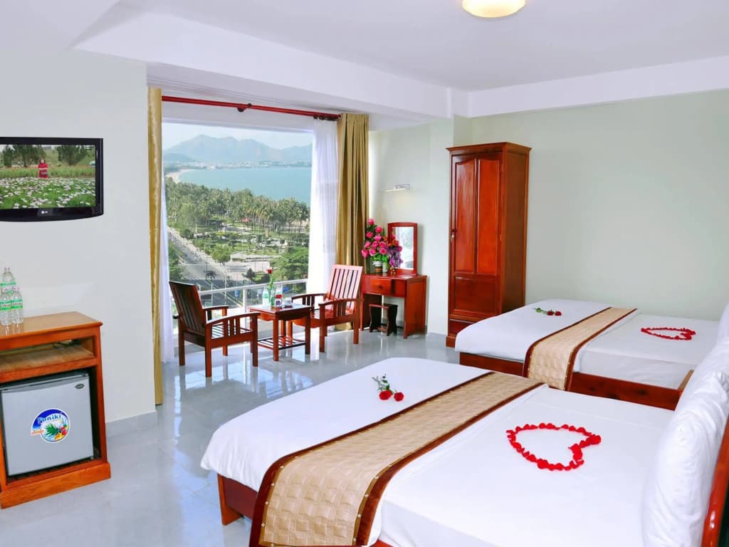 Hoang Tung Hotel - photo 3