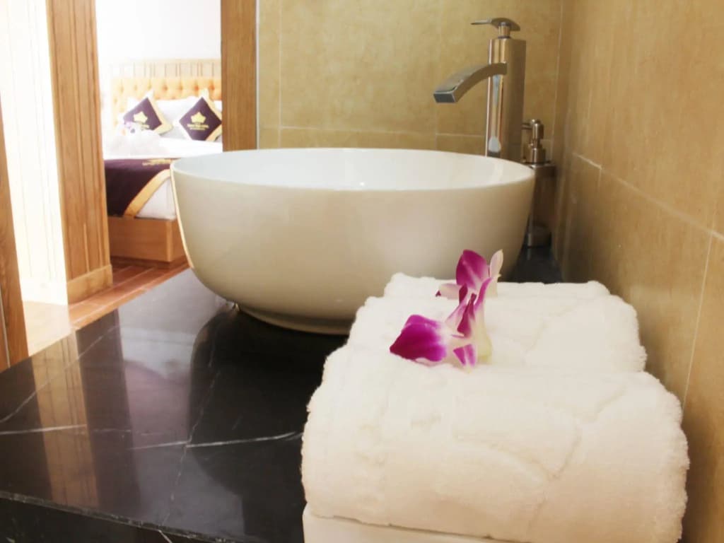 Sea Queen Hotel - photo 8