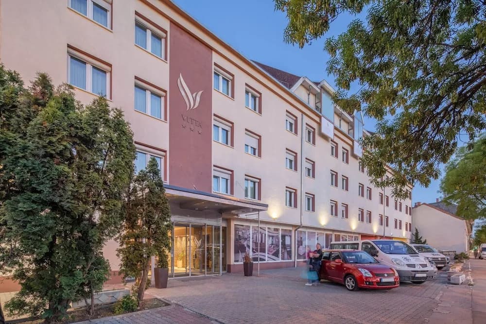 Hotel Benta - photo 1