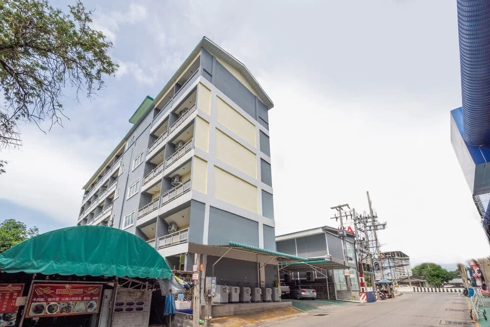 OYO 1164 Sk Apartment - photo 14