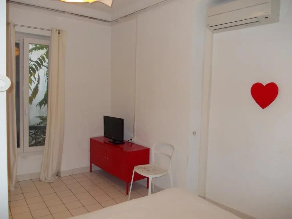 Nice Art Hotel - Hostel - photo 10