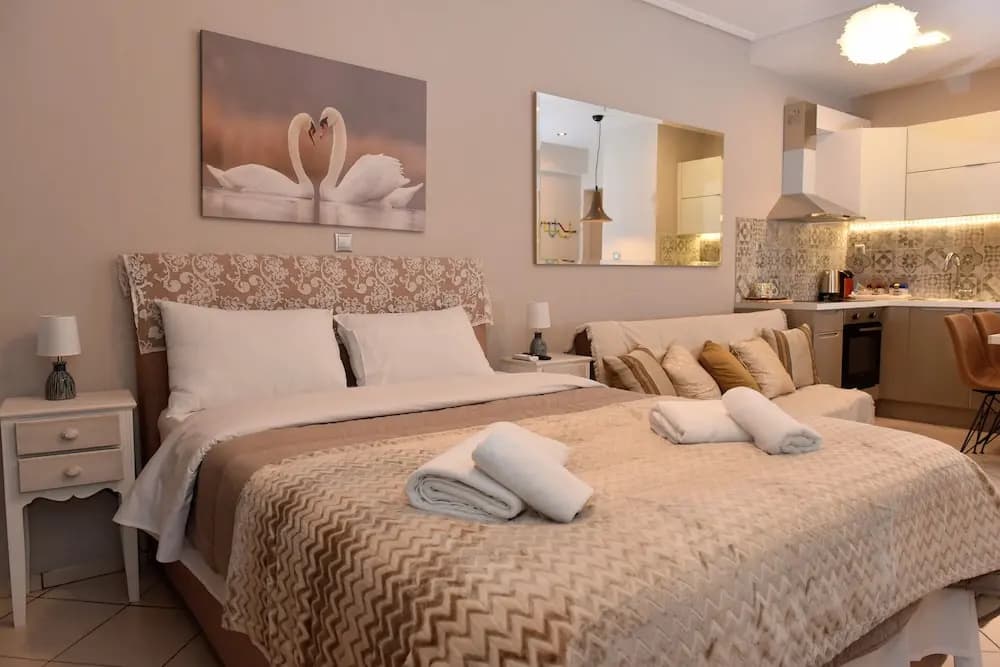 Cozy Apt in the Heart of Athens 8-2 - photo 3