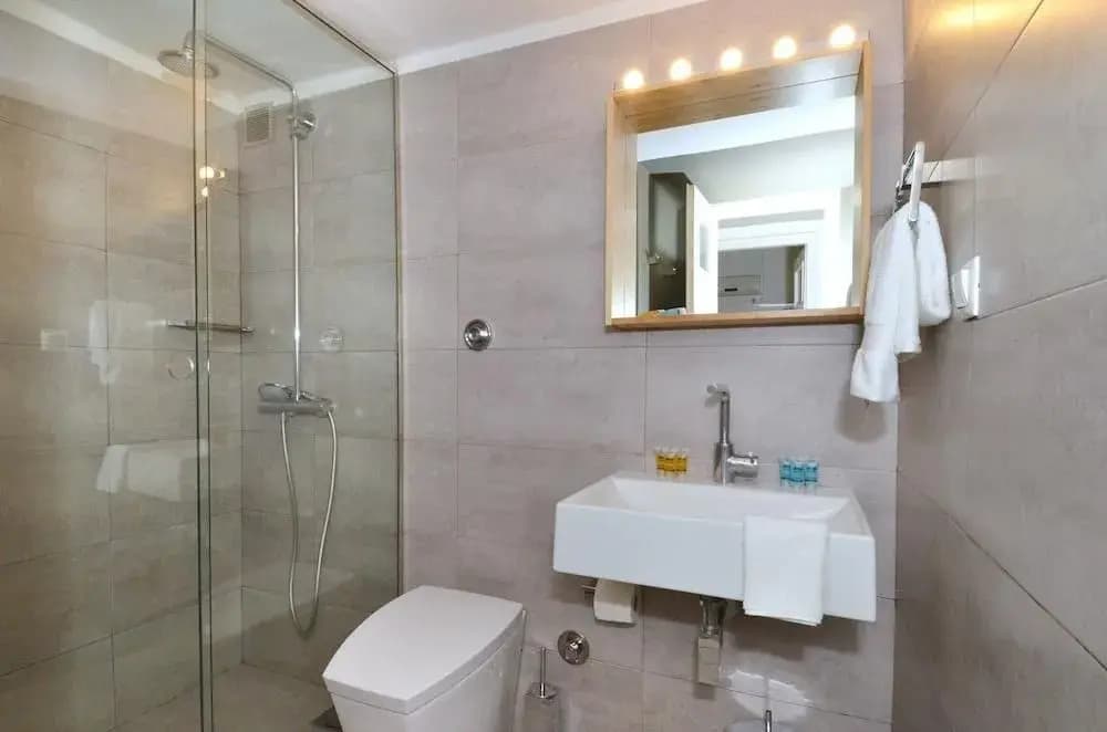 Thiseio a vintage apartment - photo 6