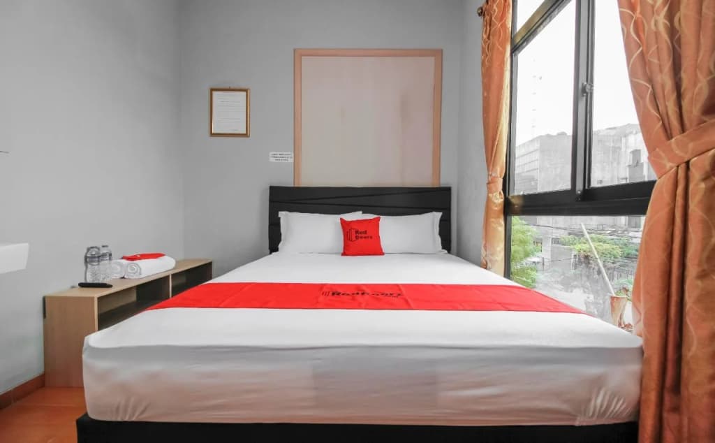 RedDoorz near Manggarai Station 2 - photo 2