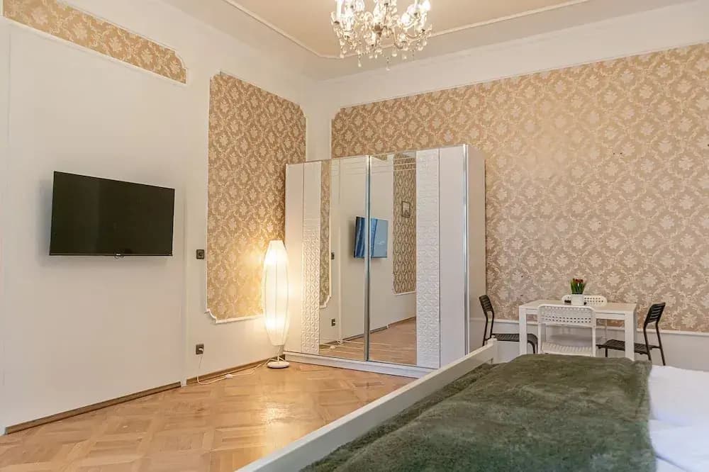 Spacious 4BR Apt Long Stay Friendly - photo 6