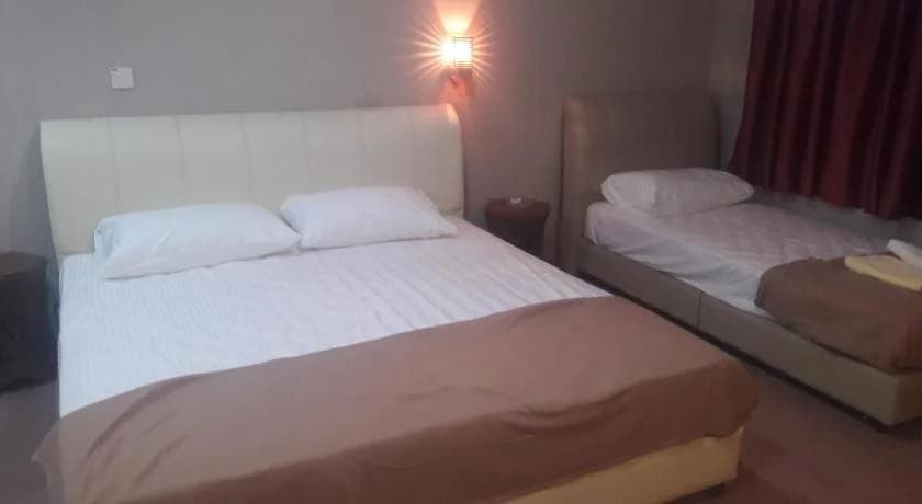 Coop Hotel Dungun - photo 9