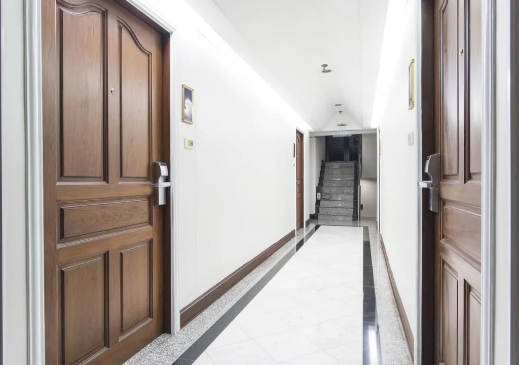 Majestic Suites - photo 12