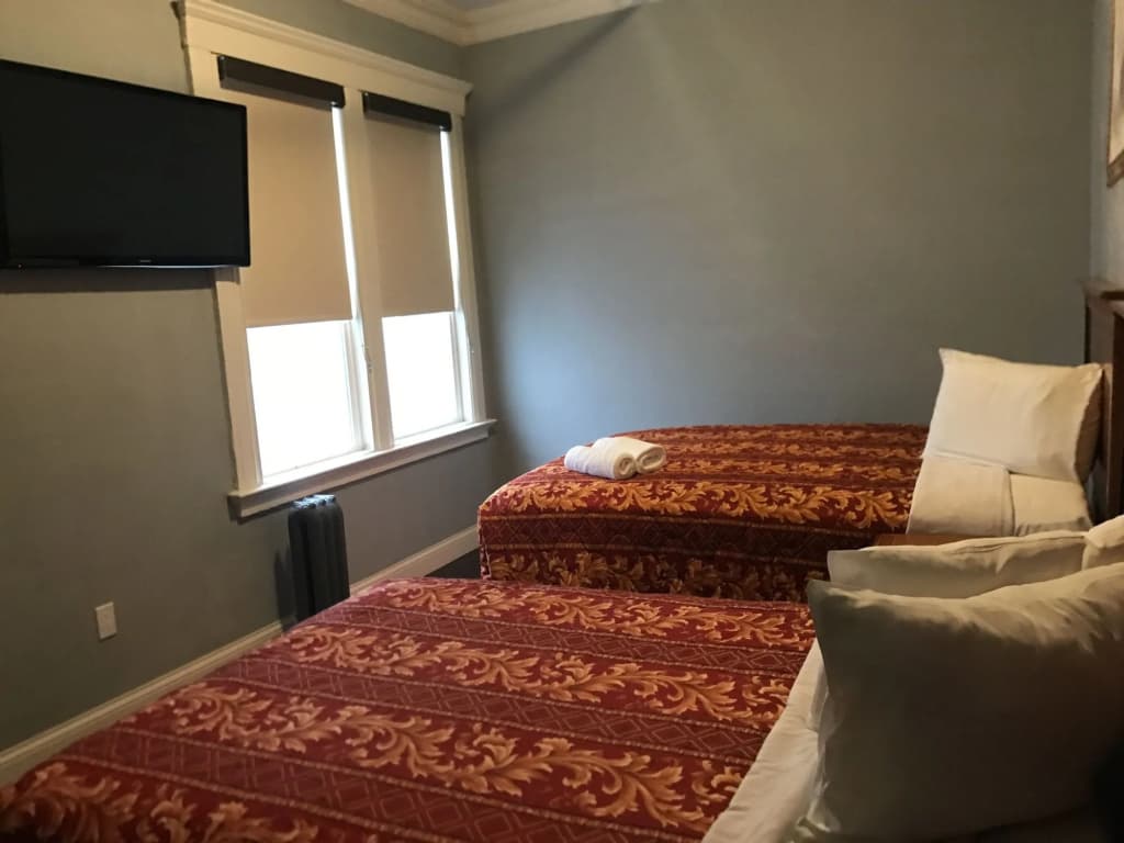 Warfield Hotel - photo 7