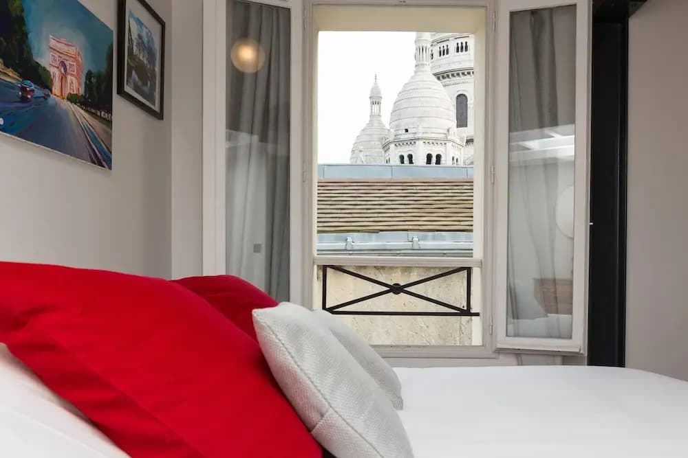 Saint Pierre de Montmartre - photo 2