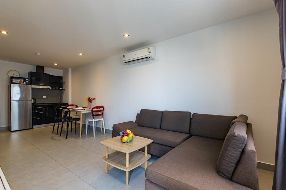 Modern Condo - 1BR T1-401 - photo 23