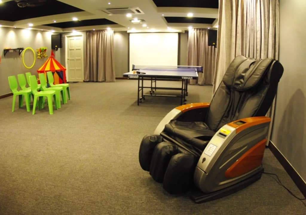 Lemon8 Hotel Apartment - photo 17