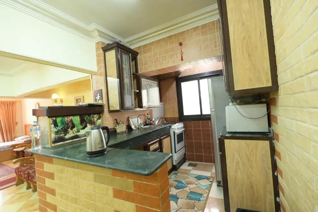 Home in the City - photo 12