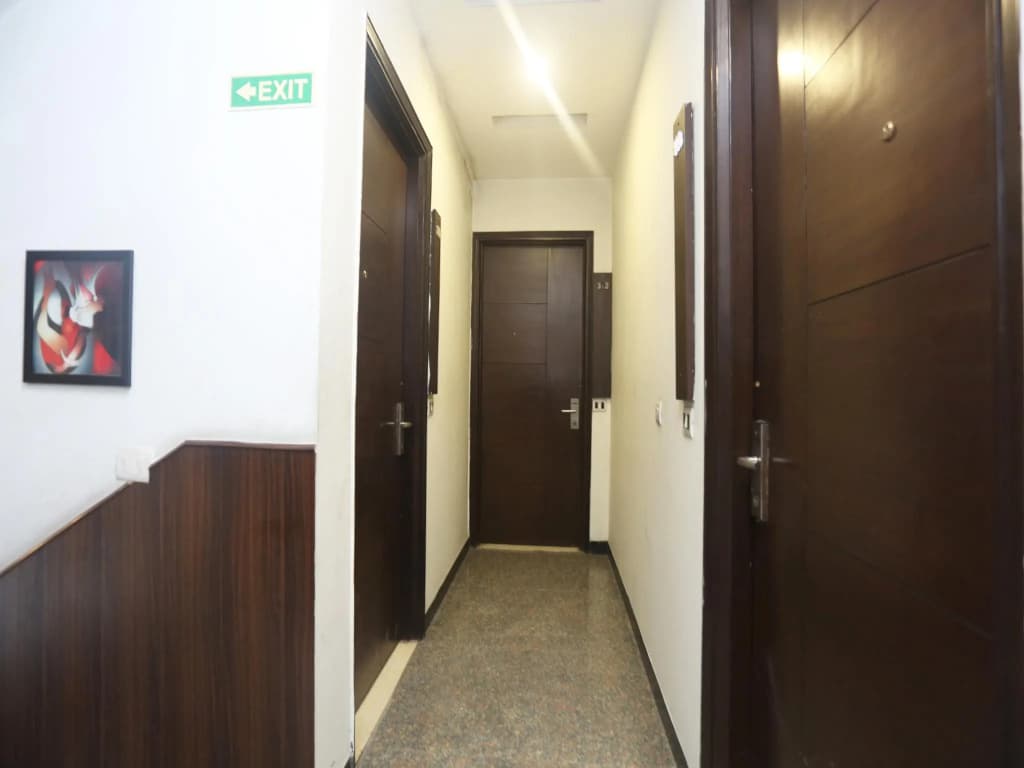 The Metropolis Guest House Near RK Ashram Metro Station - photo 6