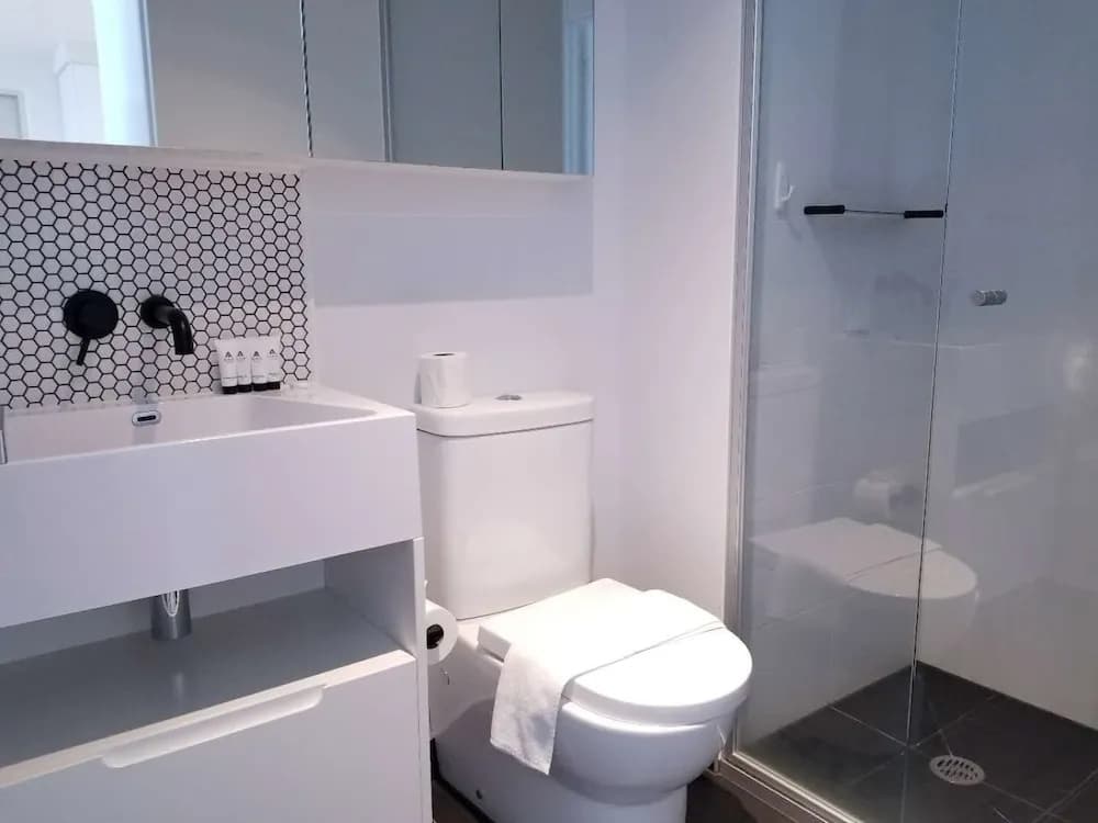 Light Tower Apartment - photo 8