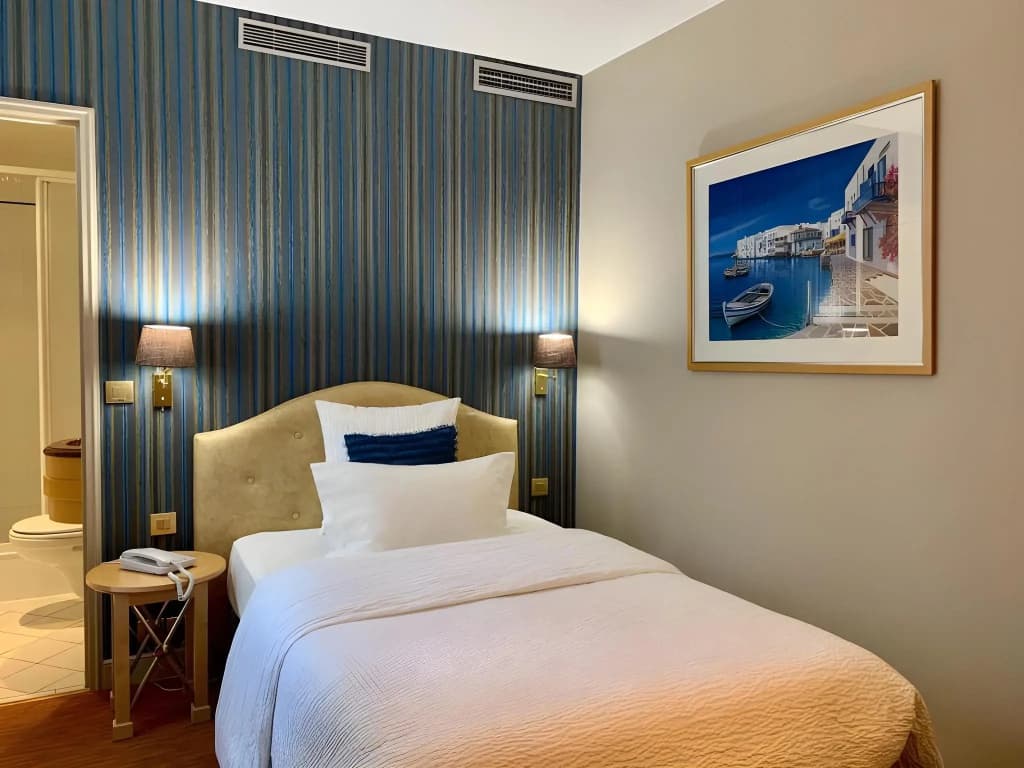Hotel Central Saint Germain - photo 4