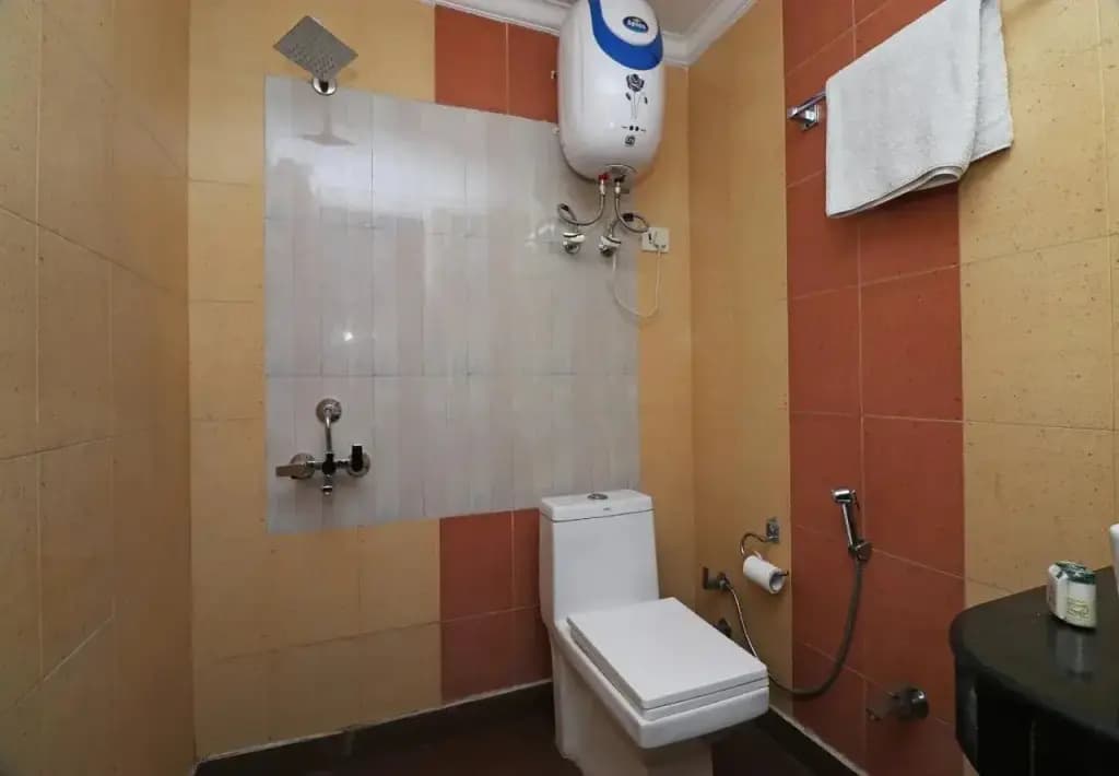 Kehar Palace by OYO Rooms - photo 9
