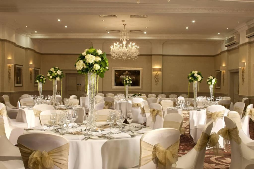 Hendon Hall - photo 8