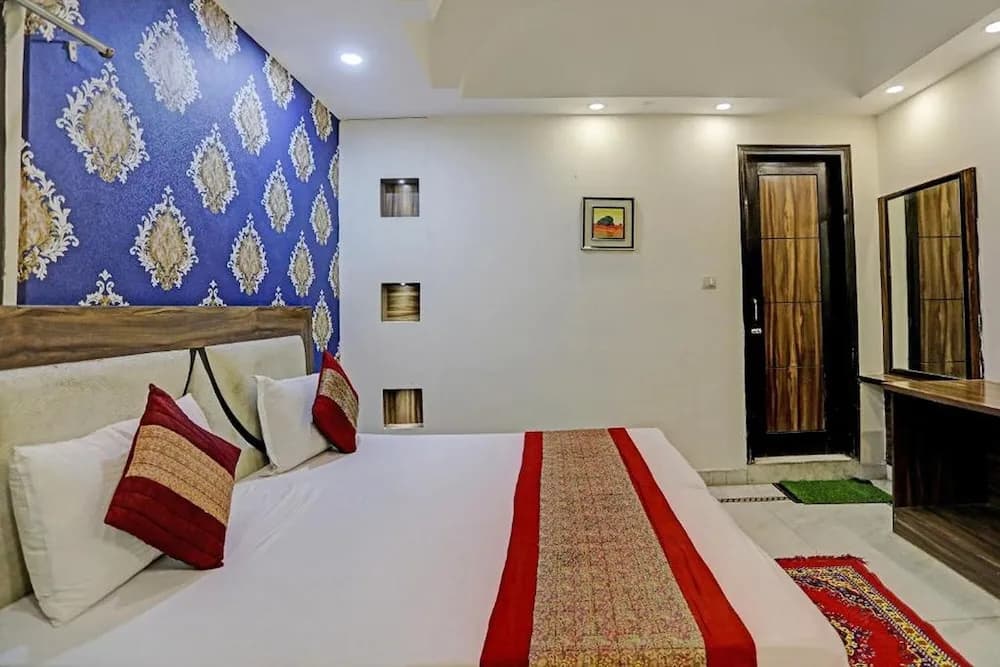 Hotel Grand - photo 2
