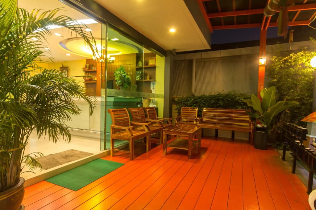 Baan Nilrath Hotel - photo 2