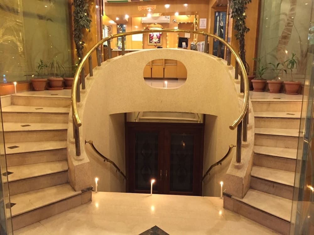 Hotel Singh International - photo 11