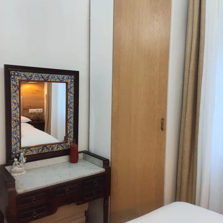 Studios Or Private Rooms - photo 3