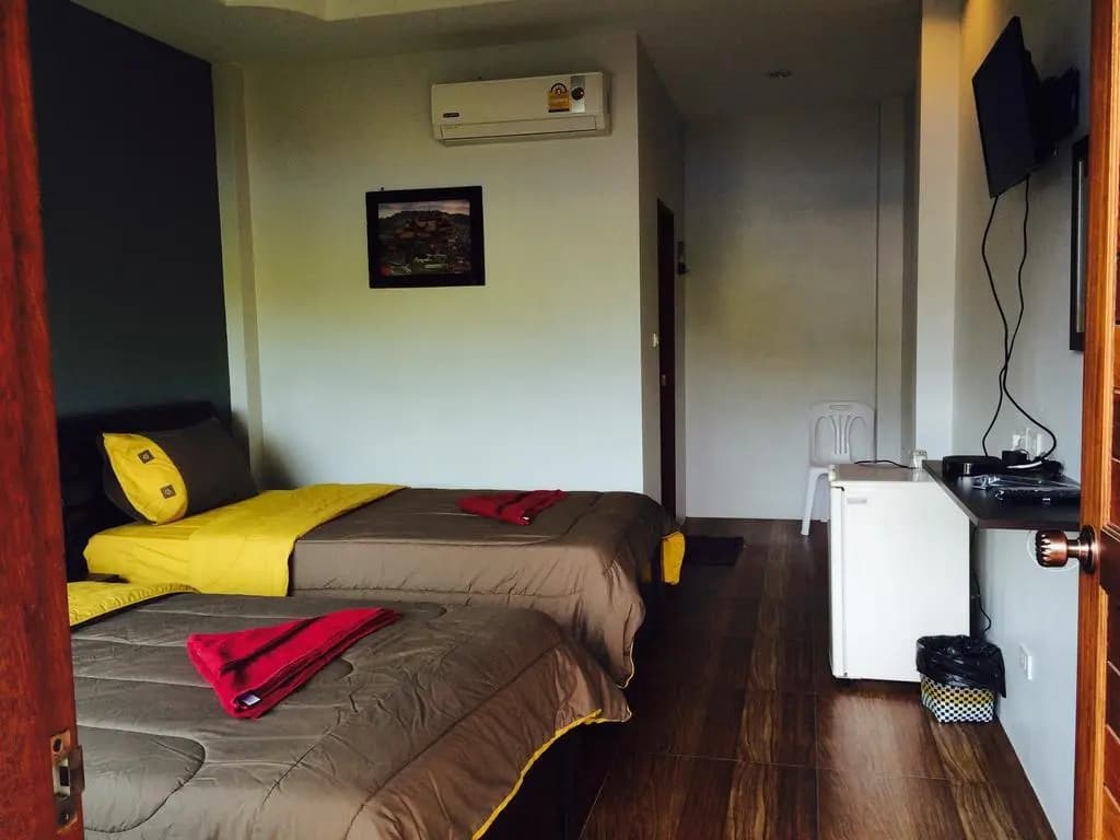 Maehaad Garden Inn - photo 4