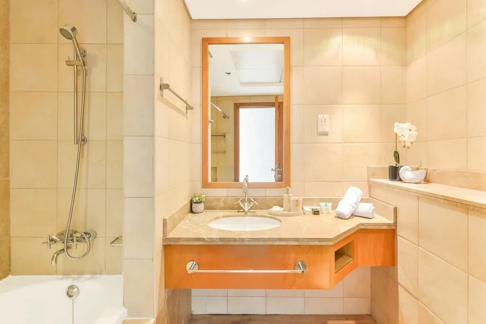 JBR - Al Fattan Sea View 48th floor - Free Beach Resorts Access! - photo 10