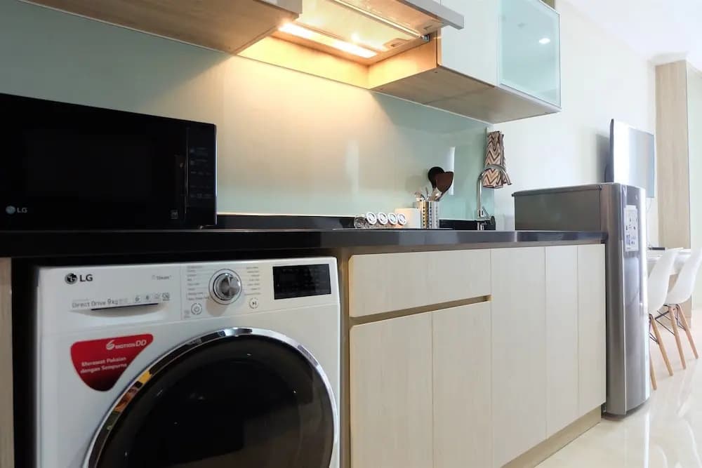 Comfy Studio Menteng Park Apartment - photo 16