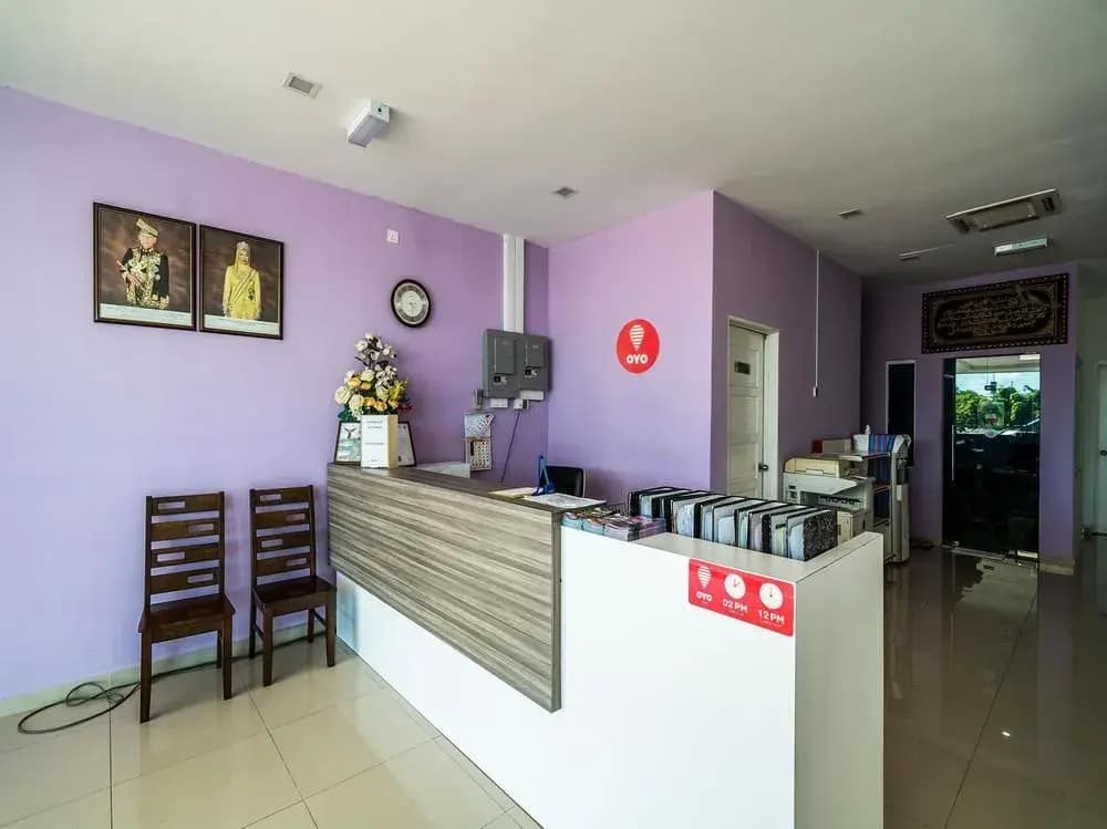 Oyo 275 Senyum Inn - photo 8