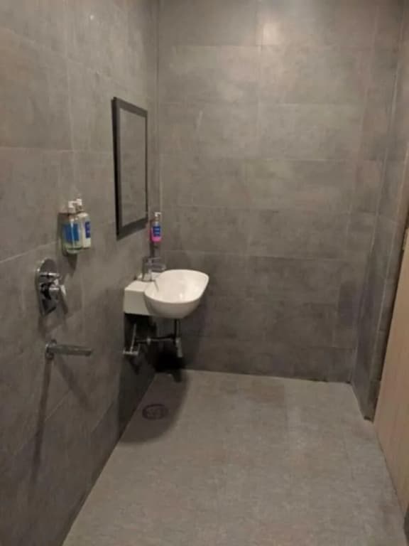 Hotel Nazeer by Adb Rooms - photo 8