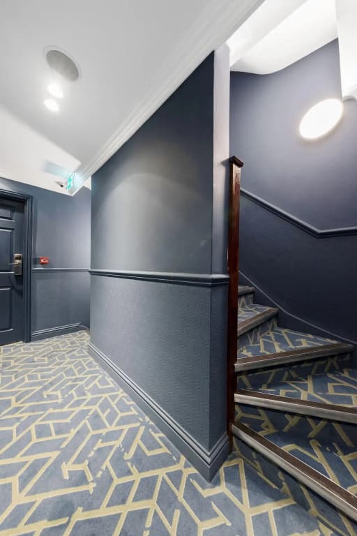 Commodore Hotel - photo 16