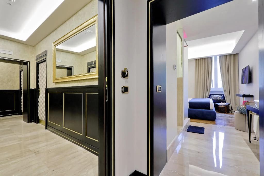 Spanish Diamond Luxury Suites & Jacuzzi - photo 6