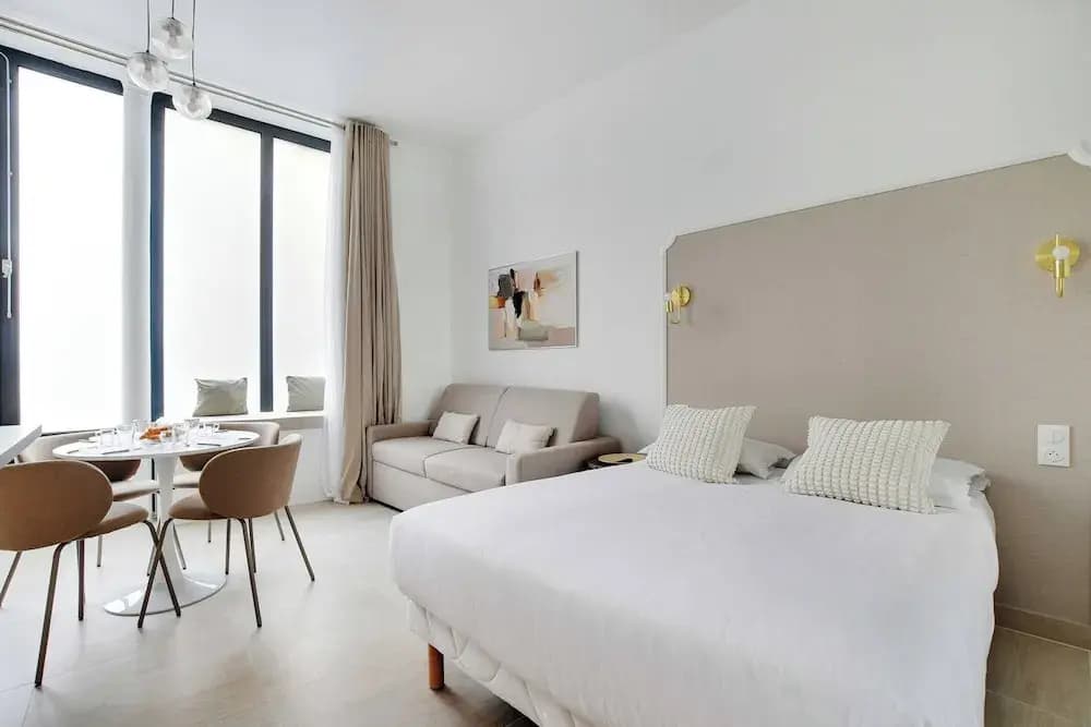 Studio Moderne - AC- 4P- Champ-de-mars - photo 2