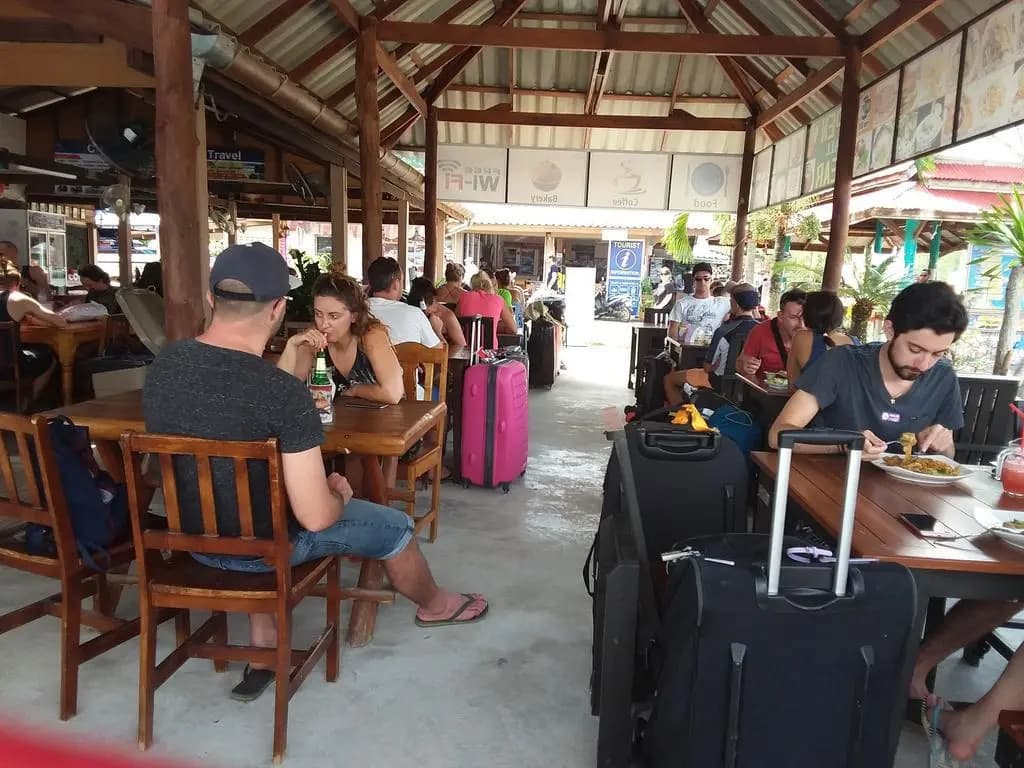 At Pier Hostel Lanta - photo 9