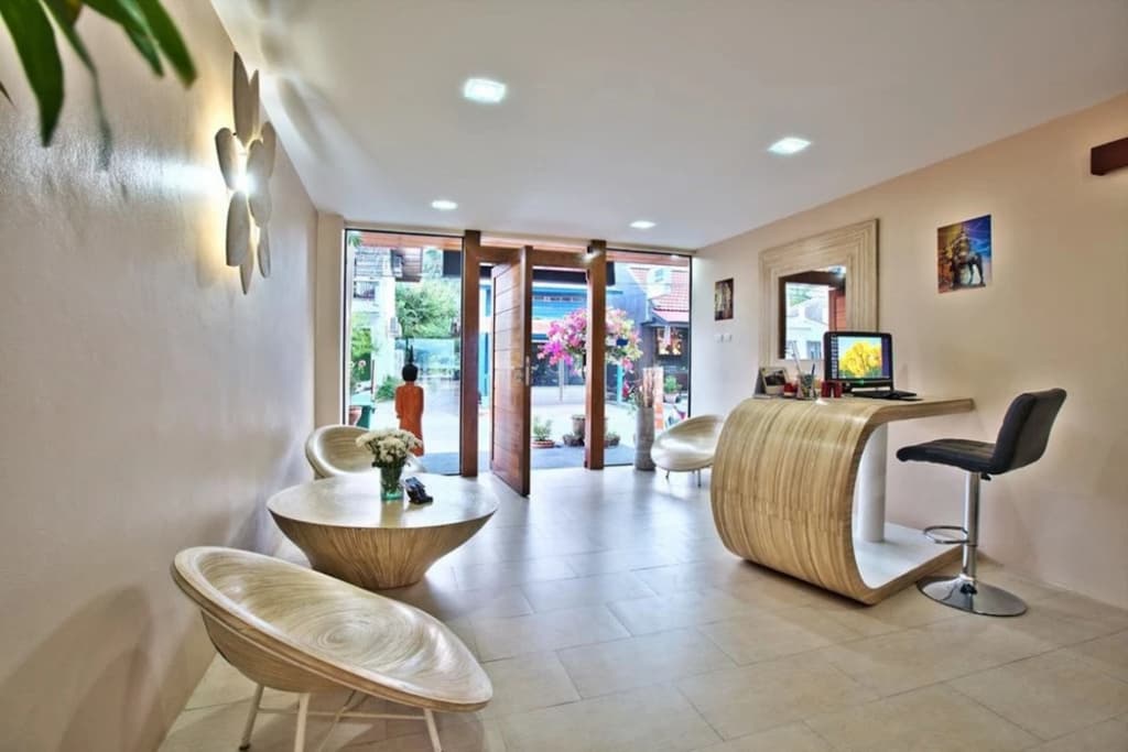 Riviera Beach Hotel - photo 9