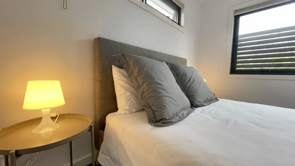 StayAU Modern 4BR Townhouse Bayswater - photo 2