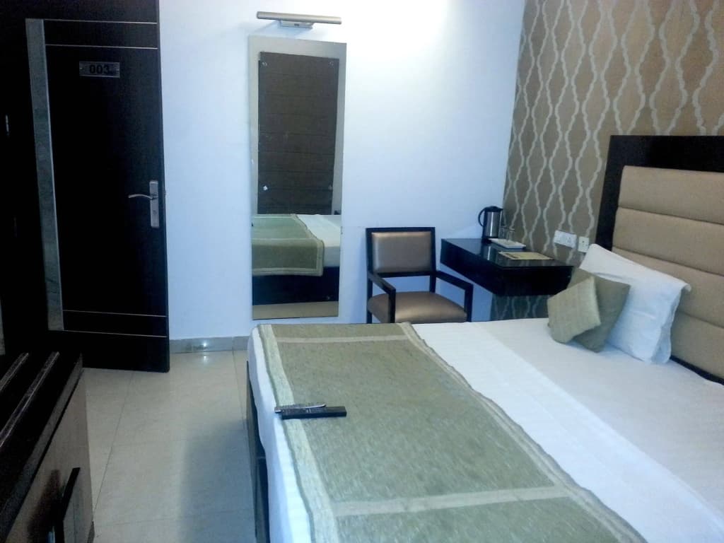 Hotel Delhi Pride - photo 24