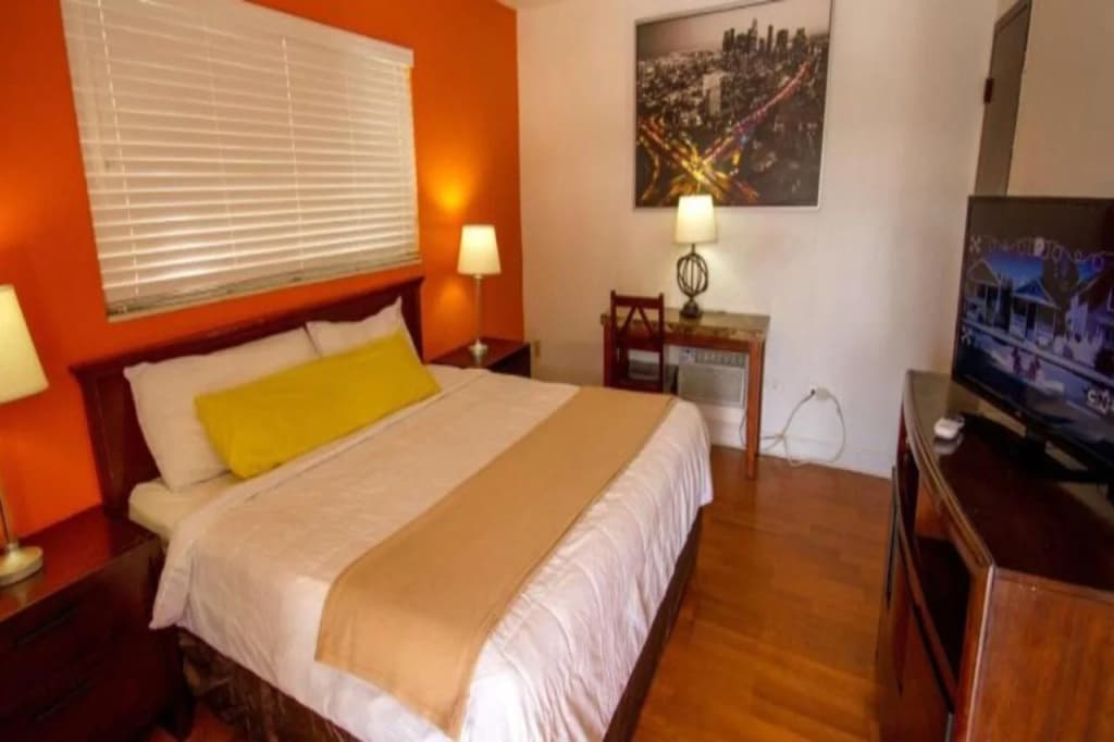 Travelodge by Wyndham Miami Biscayne Bay - photo 6