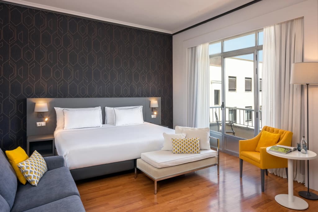 Hotel Madrid Plaza de España Affiliated by Meliá - photo 12