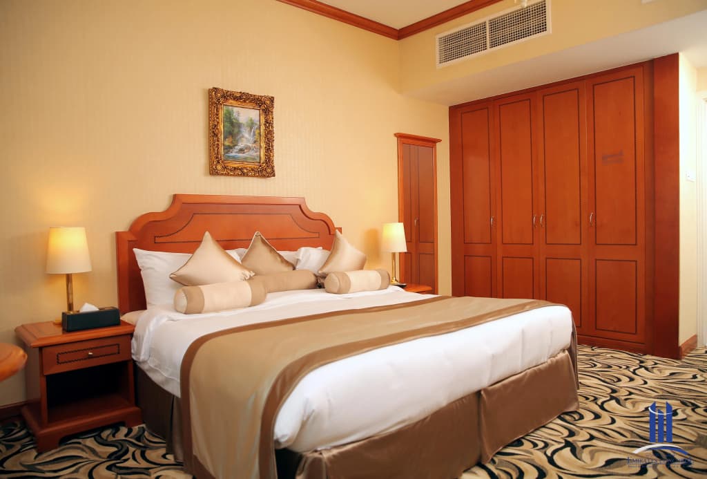 Emirates Concorde Hotel & Suites - photo 10