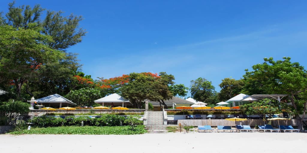 Baan Bayan Beachfront Hotel - photo 22