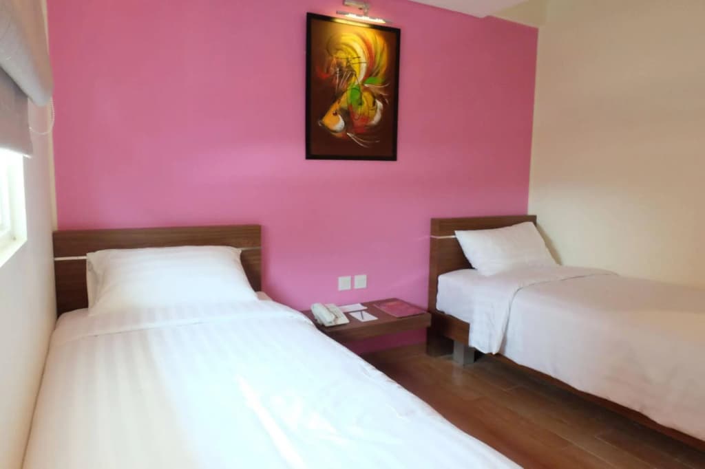 World Hotel - photo 4
