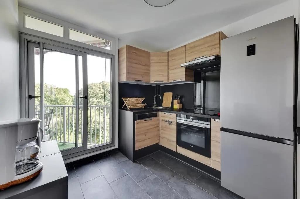 Chic apart with parking and balcony - photo 10