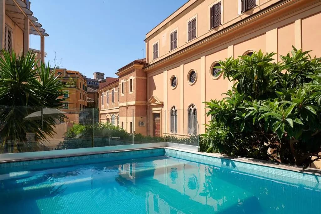 Palm Gallery Hotel - photo 17