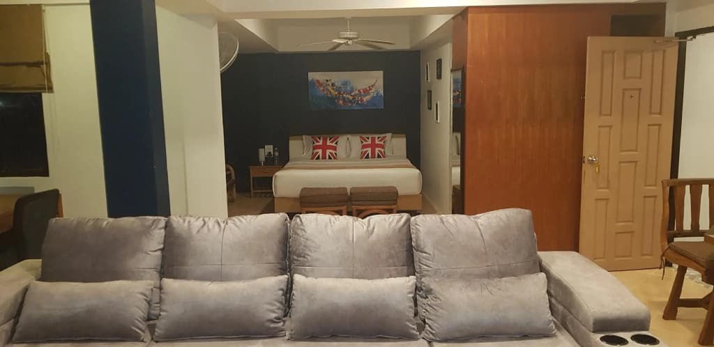 Summer Breeze Hotel - photo 3
