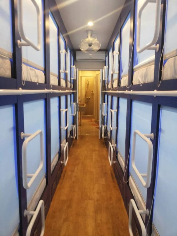 QB Sleep Capsule Hotel - photo 9