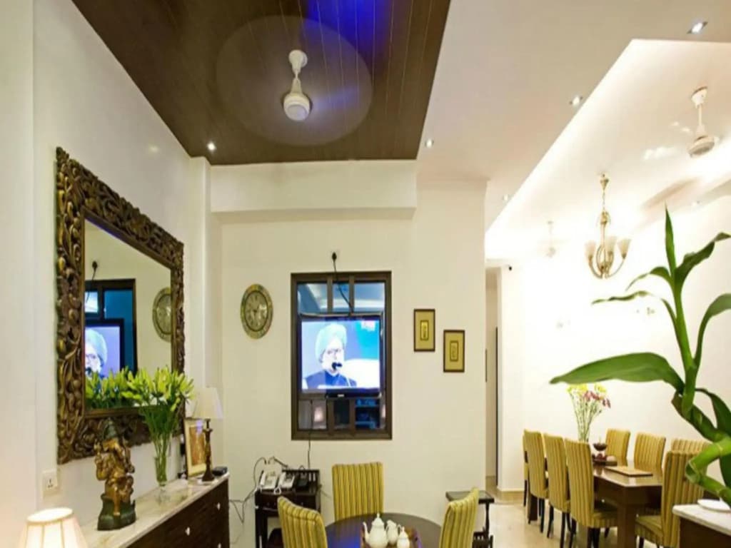 Evergreen Suites Defence Colony - photo 14