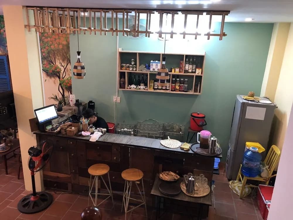 Coffee Shop & Hostel Co Hai - photo 17