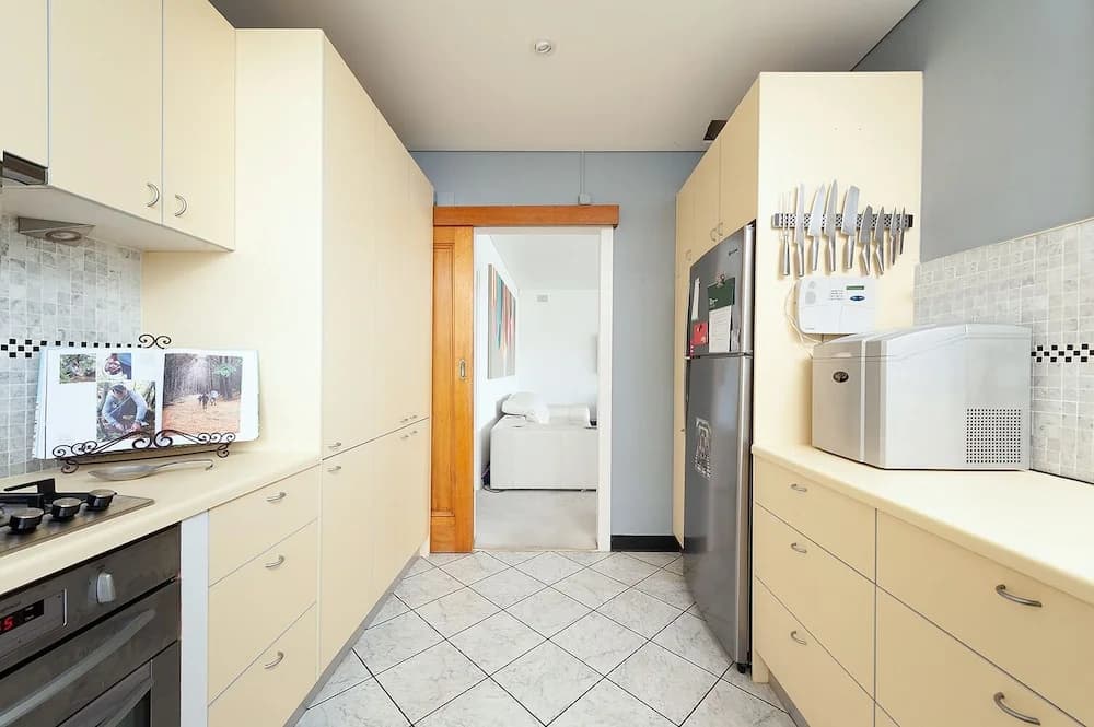 Harbour Front Single Level Apartment - photo 11