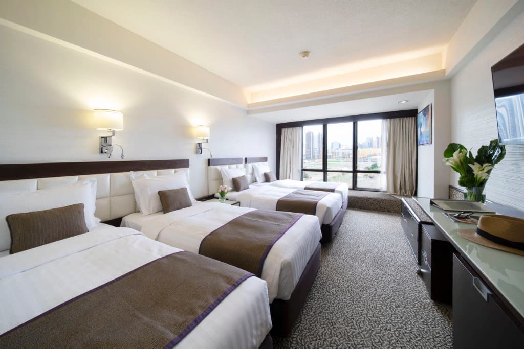 Regal Oriental Hotel - photo 6